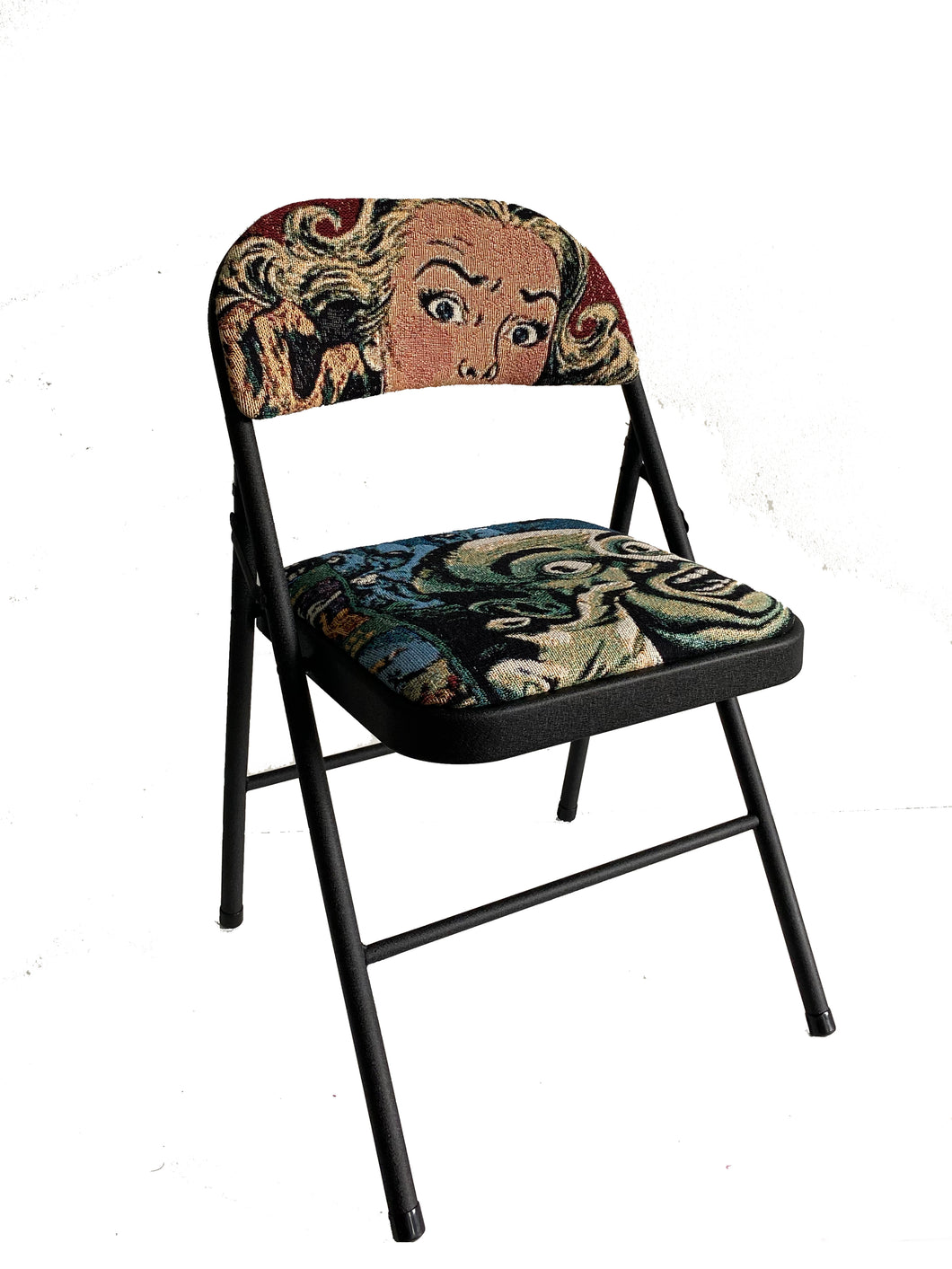 COMIC TAPESTRY CHAIR